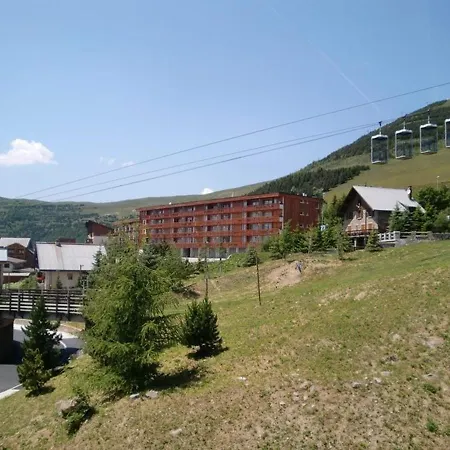 Apartment Alpe D'huez: 2 Pieces, 4 Pers, Proche Pistes, Balcon, Parking - Fr-1-405-140 *